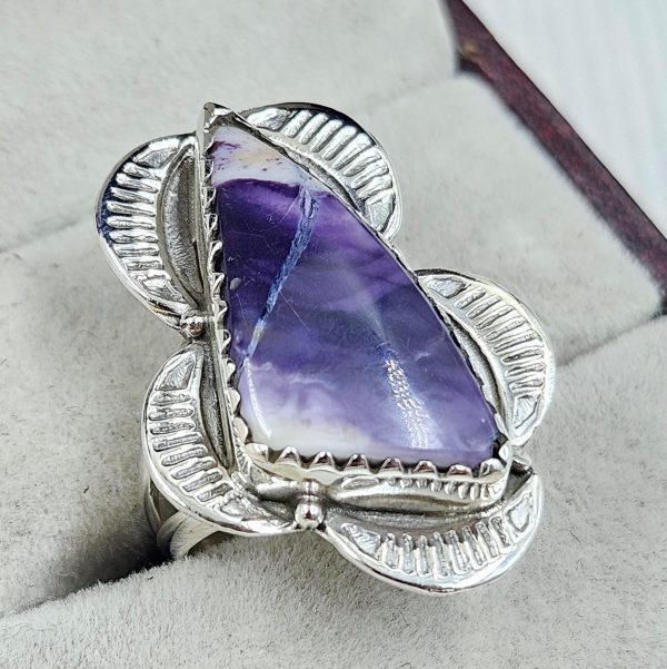 Chevron Amethyst Size US 6 925 Sterling Silver Ring (REXT94-29)