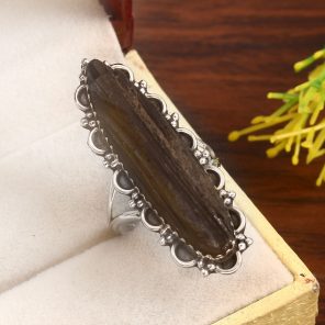 Black Tourmaline  Size US 8 925 Sterling Silver Ring (RS7-39)