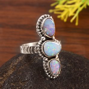 Australian Opal Size US 7 925 Sterling Silver Ring (REXT95-62)