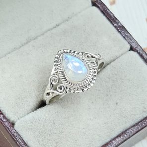 Dainty Rainbow Moonstone 925 Sterling Silver Ring (RS27-45)