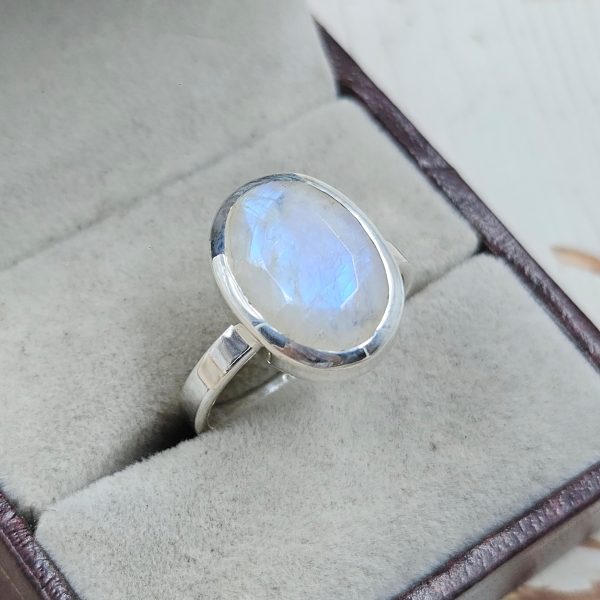 Rainbow Moonstone 925 Sterling Silver Ring (REXT27-321)