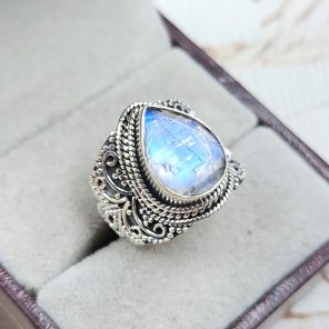 Rainbow Moonstone 925 Sterling Silver Ring (REXT27-315)