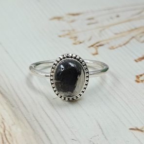 Dainty White Buffalo Turquoise 925 Sterling Silver Ring (RS73-13)