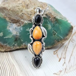 Black Onyx & Spiny Oyster Shell 2" 925 Sterling Silver Pendant (REXT25-20)