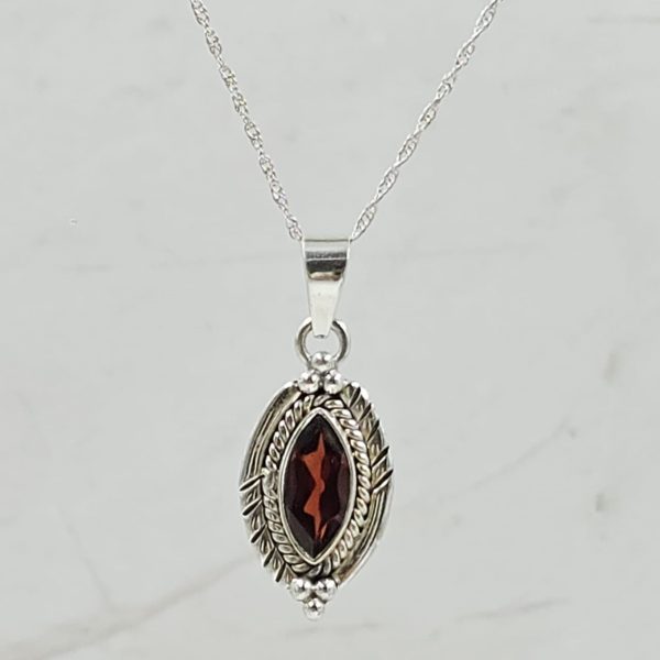 Garnet 0.5" 925 Sterling Silver Pendant (RS47-67)