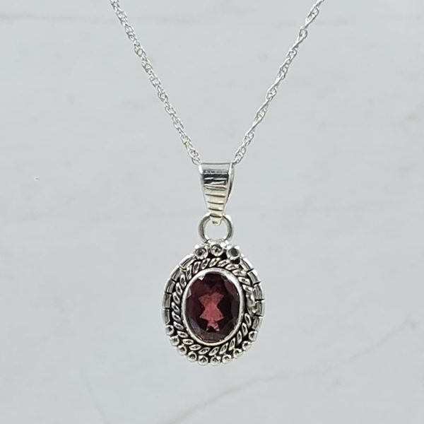Garnet 0.5" 925 Sterling Silver Pendant (RS47-54)