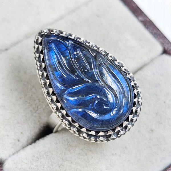 Labradorite Carving Size US 8 925 Silver Ring (REXT54-120) - Image 2