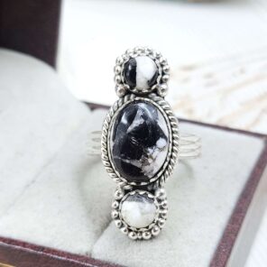 White Buffalo Turquoise 925 Sterling Silver Ring (REXT79-130)