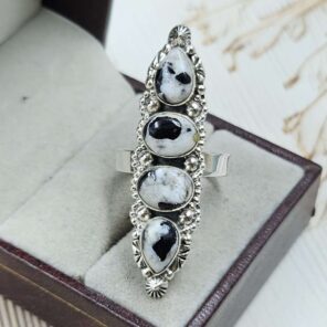 White Buffalo Turquoise 925 Sterling Silver Ring (REXT86-128)