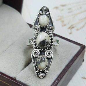 White Buffalo Turquoise 925 Sterling Silver Ring (REXT86-123)