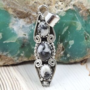 White Buffalo Turquoise 925 Sterling Silver Pendant (REXT86-115)
