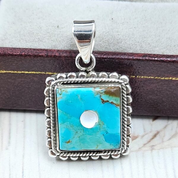 Mohave Turquoise 925 Sterling Silver Dice Pendant (REXT47-239)