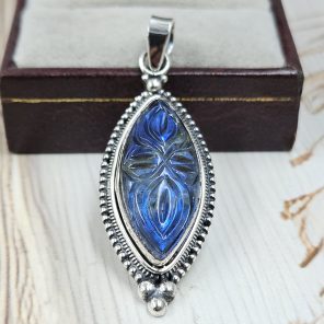 Labradorite Carving 1.25" 925 Silver Pendant (RS37-49)