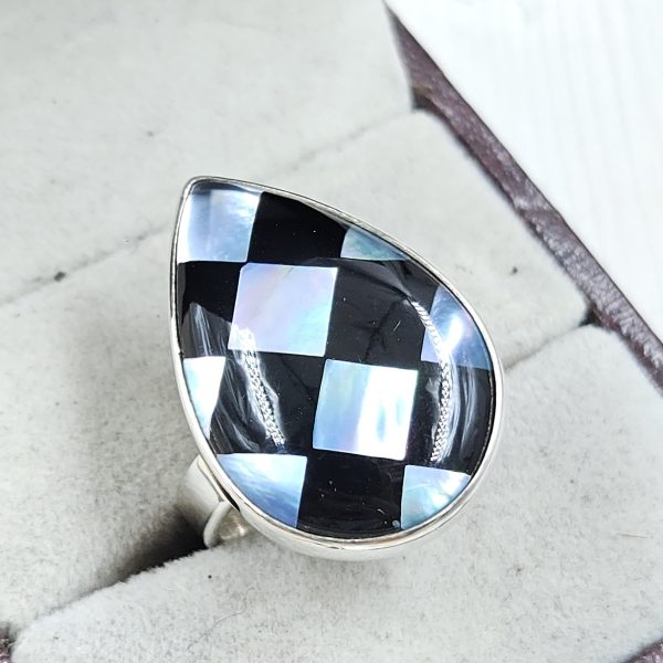 Black Onyx and White MOP Size US 8 925 Sterling Silver Ring (RS55-96) - Image 2