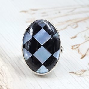 Black Onyx and White MOP Size US 6 925 Sterling Silver Ring (RS55-99)
