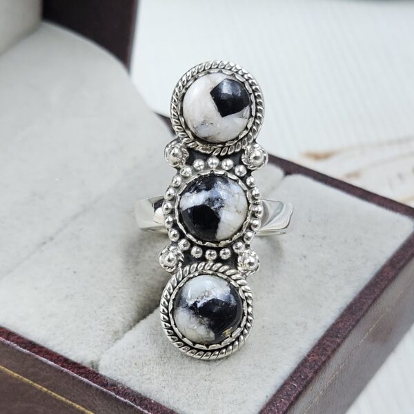 White Buffalo Turquoise 925 Sterling Silver Ring (REXT87-136)