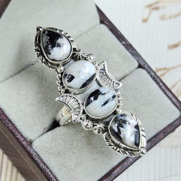 White Buffalo Turquoise 925 Sterling Silver Ring (REXT87-137) - Image 2