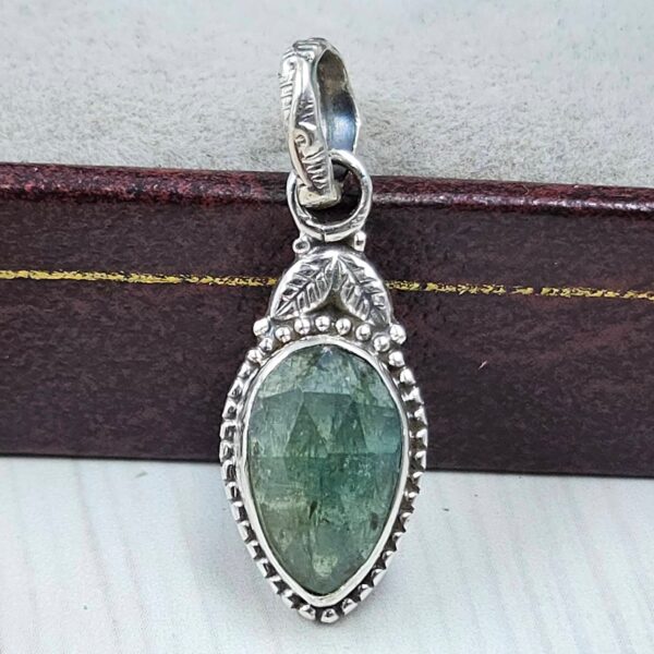 Green Kyanite 0.75" 925 Sterling Silver Pendant (RS34-92)