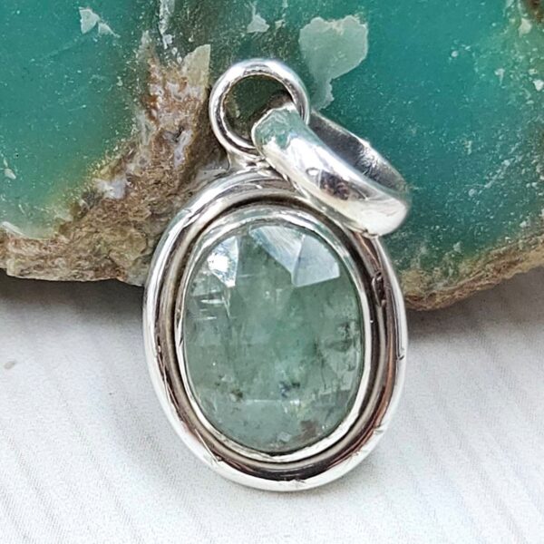 Green Kyanite 0.75" 925 Sterling Silver Pendant (RS34-104)