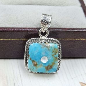 Mohave Dice Turquoise 925 Sterling Silver Pendant (RS113-390)