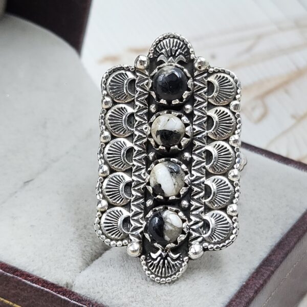 Southwest White Buffalo Turquoise 925 Sterling Silver Ring (REXT10-45)