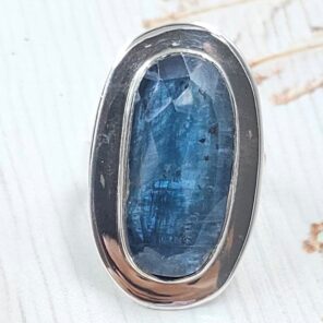 Teal Kyanite Size US 8 925 Sterling Silver Ring (RS49-62)