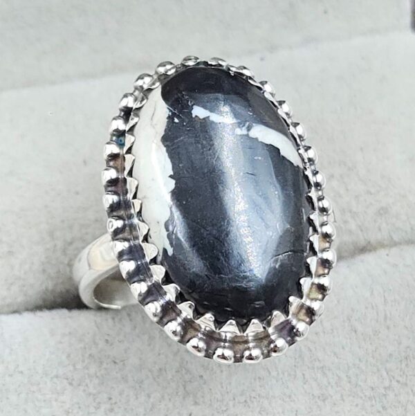 White Buffalo Turquoise Size US 7 925 Sterling Silver Ring (REXT45-280) - Image 2