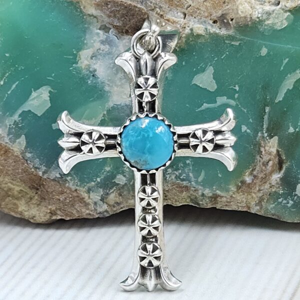 Cross Kingman Turquoise 1.5″ 925 Sterling Silver Southwest Penadnt (REXT121-1) - Image 2