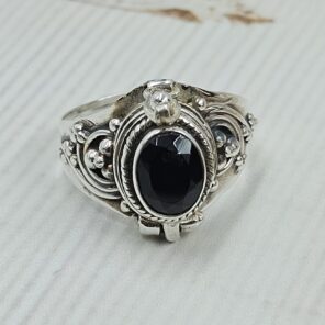 Black Onyx 925 Sterling Silver Poision Box Ring (REXT125-19)