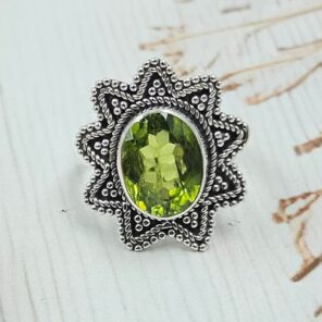Peridot 925 Sterling Silver Ring  (REXT108-6)
