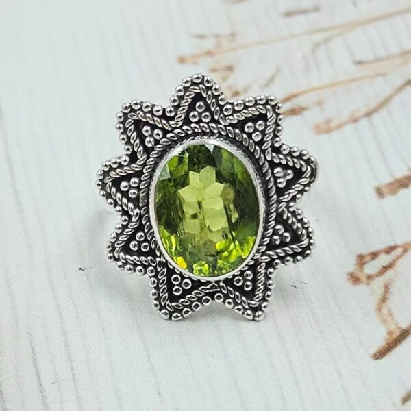 Peridot 925 Sterling Silver Ring  (REXT108-6)
