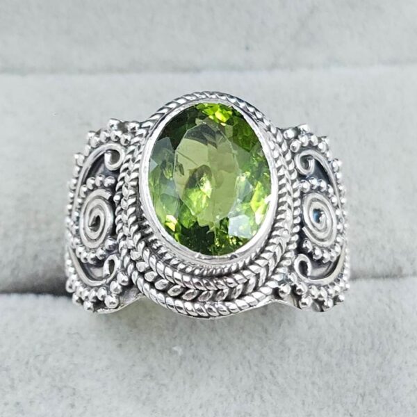 Peridot 925 Sterling Silver Ring  (REXT108-5) - Image 2