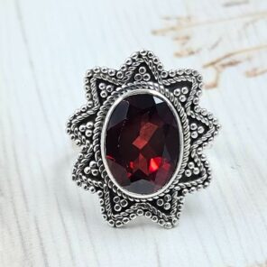Garnet 925 Sterling Silver Ring (REXT113-8)
