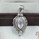 Rainbow Moonstone 925 Sterling Silver Poison Box Pendant (REXT124-29)