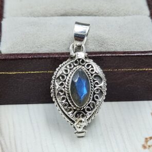 Labradorite 925 Sterling Silver Poison Box Pendant (REXT124-14)