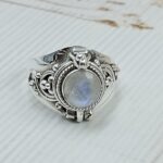Rainbow Moonstone 925 Sterling Silver Poision Box Ring (REXT125-42)