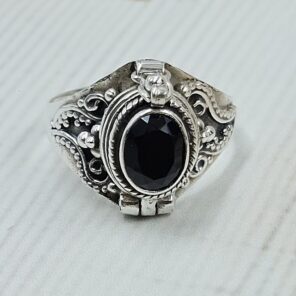 Black Onyx 925 Sterling Silver Poision Box Ring (REXT125-68)