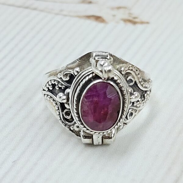 Ruby 925 Sterling Silver Poision Box Ring (REXT125-65)