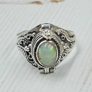 Ethiopian Opal 925 Sterling Silver Poision Box Ring (REXT125-62)
