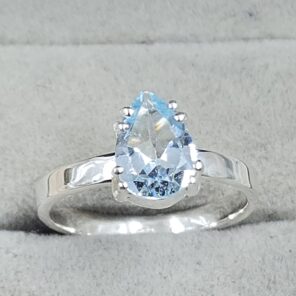 Blue Topaz 925 Sterling Silver Ring (REXT126-18)