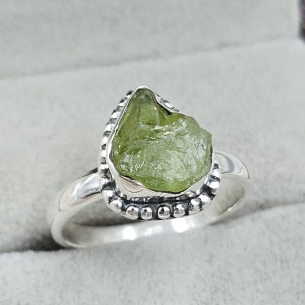 Raw Green Tourmaline 925 Sterling Silver Ring (REXT131-19) - Image 2