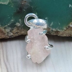 Raw Rose Quartz 0.6" 925 Sterling Silver Pendant (REXT130-14)