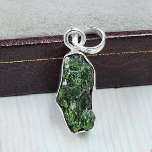 Raw Green Tourmaline 1" 925 Sterling Silver Pendant (REXT130-22)