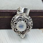 Rainbow Moonstone 925 Sterling Silver Poison Box Pendant (REXT124-49)
