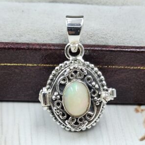 Ethiopian Opal 925 Sterling Silver Poison Box Pendant (REXT124-37)