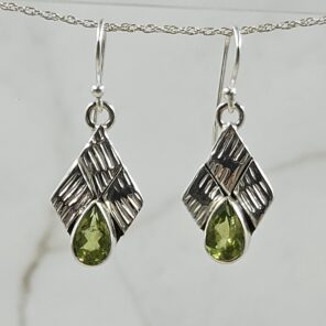 Peridot 1.25" 925 Sterling Silver Earrings (REXT55-220)