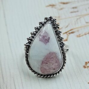 Cinnabar Size US 7 925 Sterling Silver Ring (RS23-140)