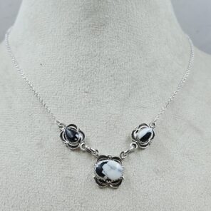 White Buffalo Turquoise 925 Sterling Silver Southwest Necklace (RS32-171)