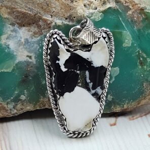 White Buffalo Turquoise Bull Head 925 Sterling Silver Pendant (RS108-511)