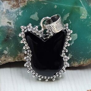 Black Onyx Playboy Bunny 925 Sterling Silver Pendant (RS108-503)